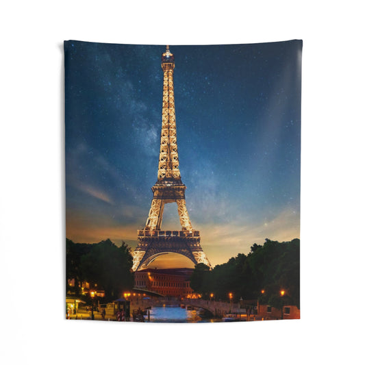 Night view Eiffel Tower In Paris Tapestry